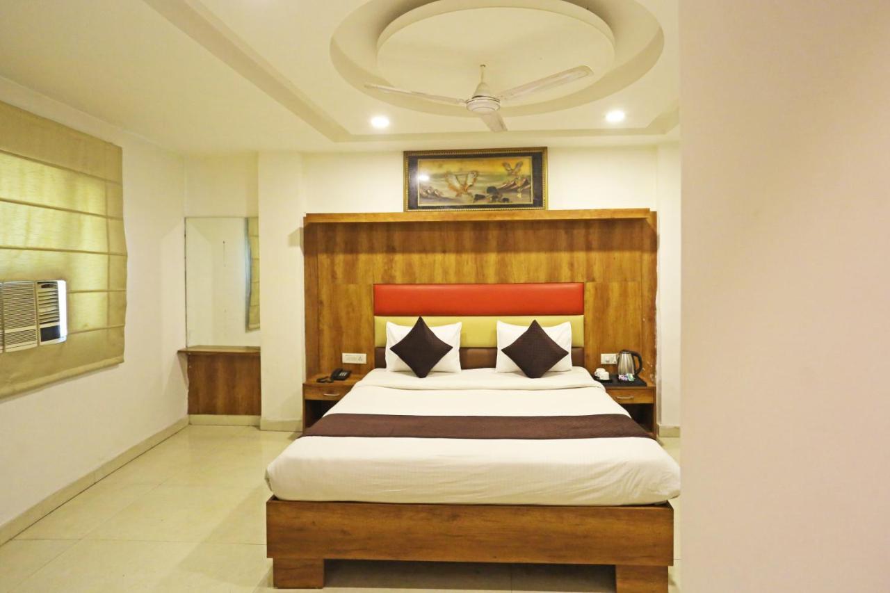 Hotel Sm Suits Near Delhi Airport-Unit By Grand Urban Luxury ニューデリー エクステリア 写真
