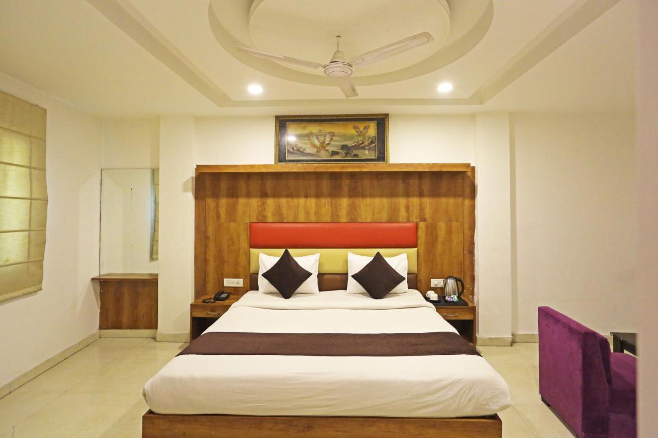 Hotel Sm Suits Near Delhi Airport-Unit By Grand Urban Luxury ニューデリー エクステリア 写真