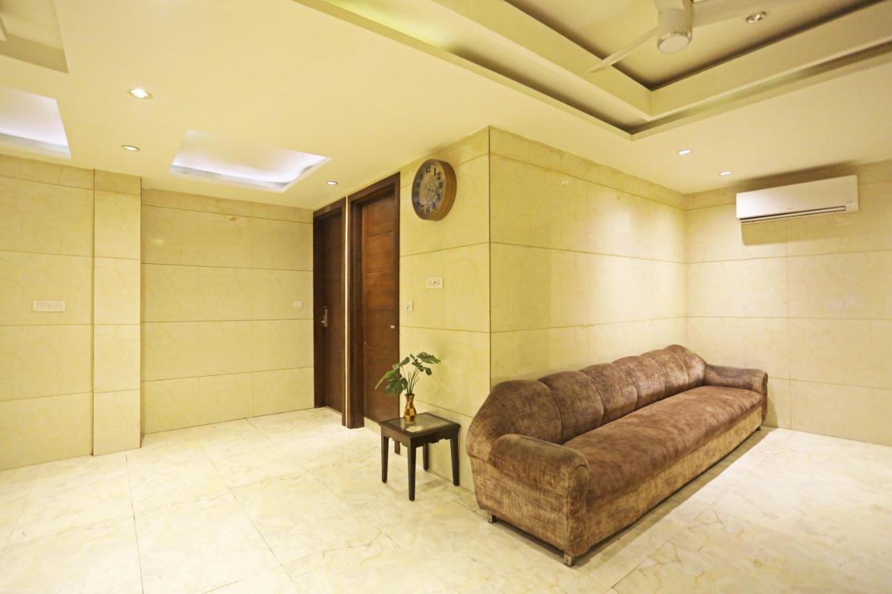 Hotel Sm Suits Near Delhi Airport-Unit By Grand Urban Luxury ニューデリー エクステリア 写真
