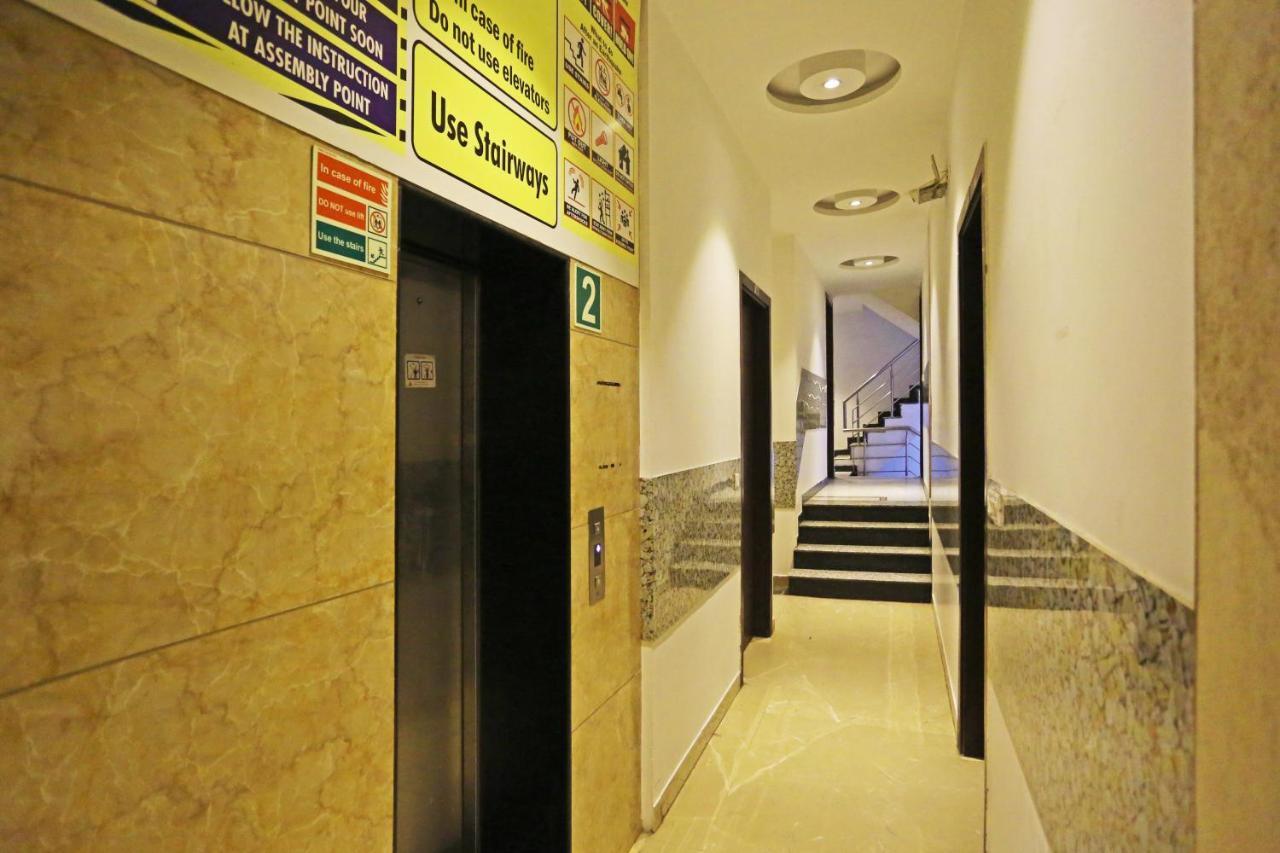 Hotel Sm Suits Near Delhi Airport-Unit By Grand Urban Luxury ニューデリー エクステリア 写真